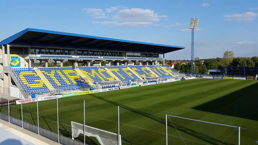 Mir Arena Alcufer Stadium Hungary 01